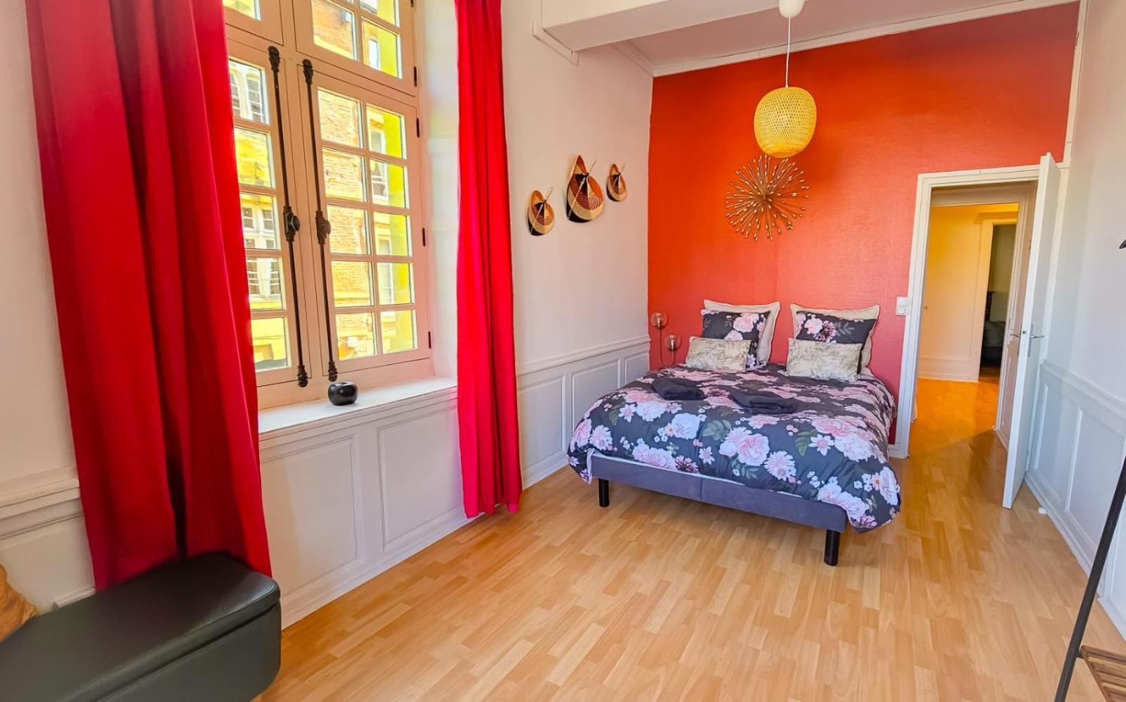 Charleville-Mézières Grand Apt 130M2 Vue Place Ducale מראה חיצוני תמונה