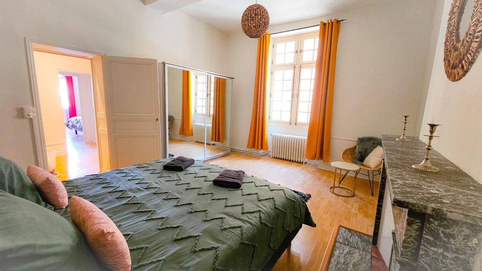 Charleville-Mézières Grand Apt 130M2 Vue Place Ducale מראה חיצוני תמונה